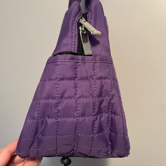 Gaiam Metro Gym Bag - Picture 5 of 13